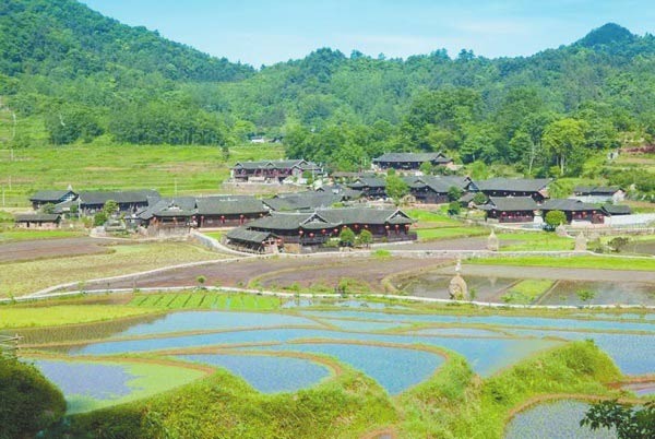 湖南张家界永定石堰坪村：武陵山脉深处