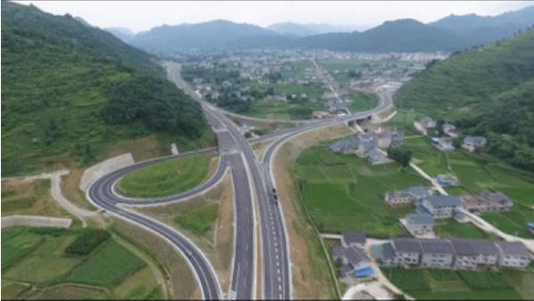 贵州绥正高速公路下月底通车!