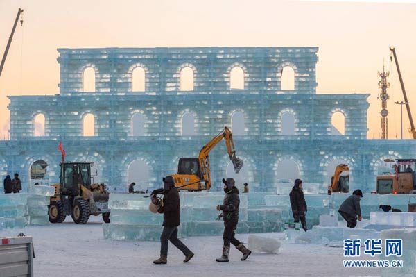 哈尔滨：冰雪大世界 “造梦”进行时
