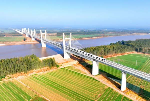济南至郑州高速铁路,明天全线贯通运营！