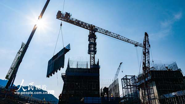 湖南怀化：沅水航道建设战犹酣