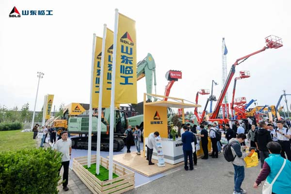 山东临工重磅亮相BICES 2025，全矩阵展示高端智能