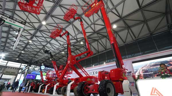 临工重机多款产品闪耀APEX Asia 2025,彰显中国智造