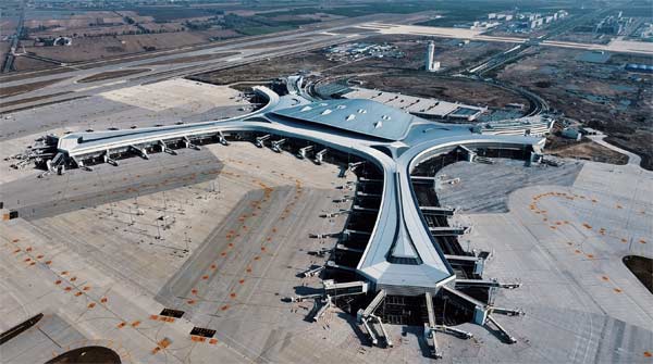 呼和浩特盛乐国际机场飞行区场道六标段通过竣
