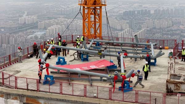 596米!中国新第三高楼进入塔冠施工阶段!