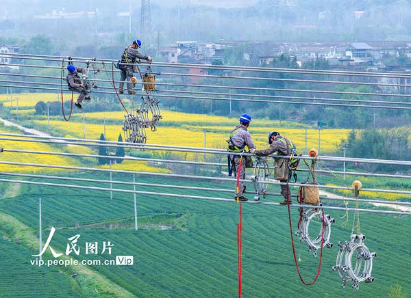 安徽芜湖：“甘电入浙”特高压直流输电工程建