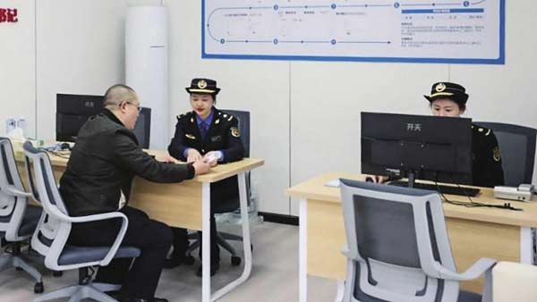 “城管进社区”架起治理“五心”