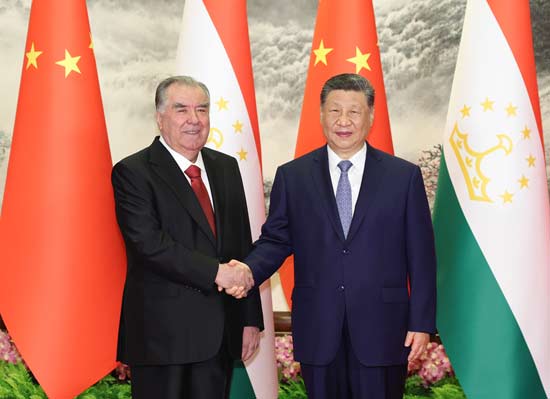 习近平同塔吉克斯坦总统