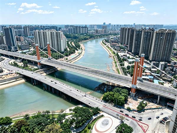 广西平陆运河子材大桥建成通车