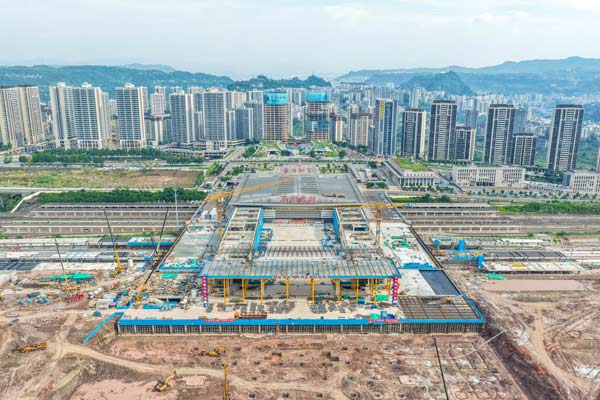 渝万高铁万州北站扩建工程站房主体完工