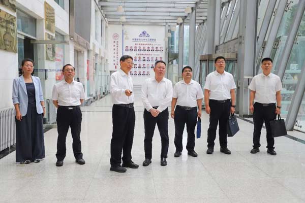 中铁十四局与中国岩石力学与工程学会进行工作