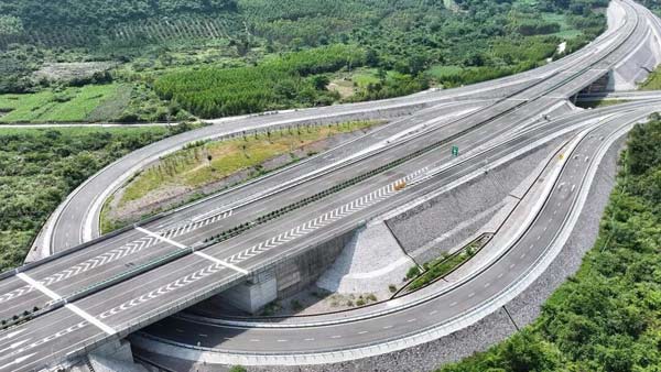 永柳高速正式通车 桂北山区打通向海发展新通道