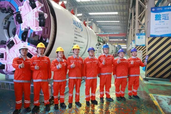 世界首台掘爆机武汉下线 隧道施工装备实现重大