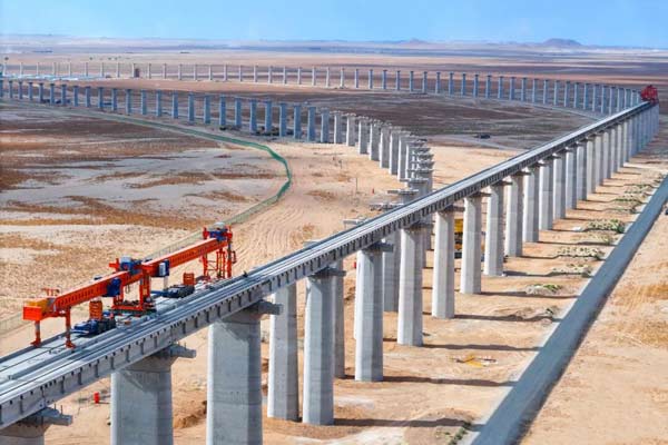 中蒙第二条跨境铁路建设进度过半