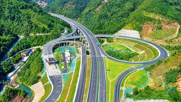 桐木至金秀公路建成通车 大瑶山再添振兴通途